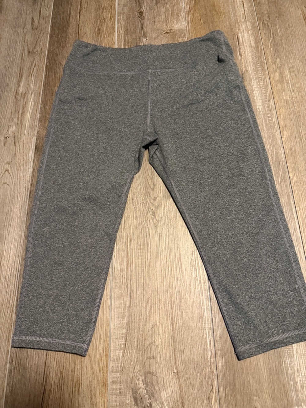 Marika Charcoal Gray Capri Leggings